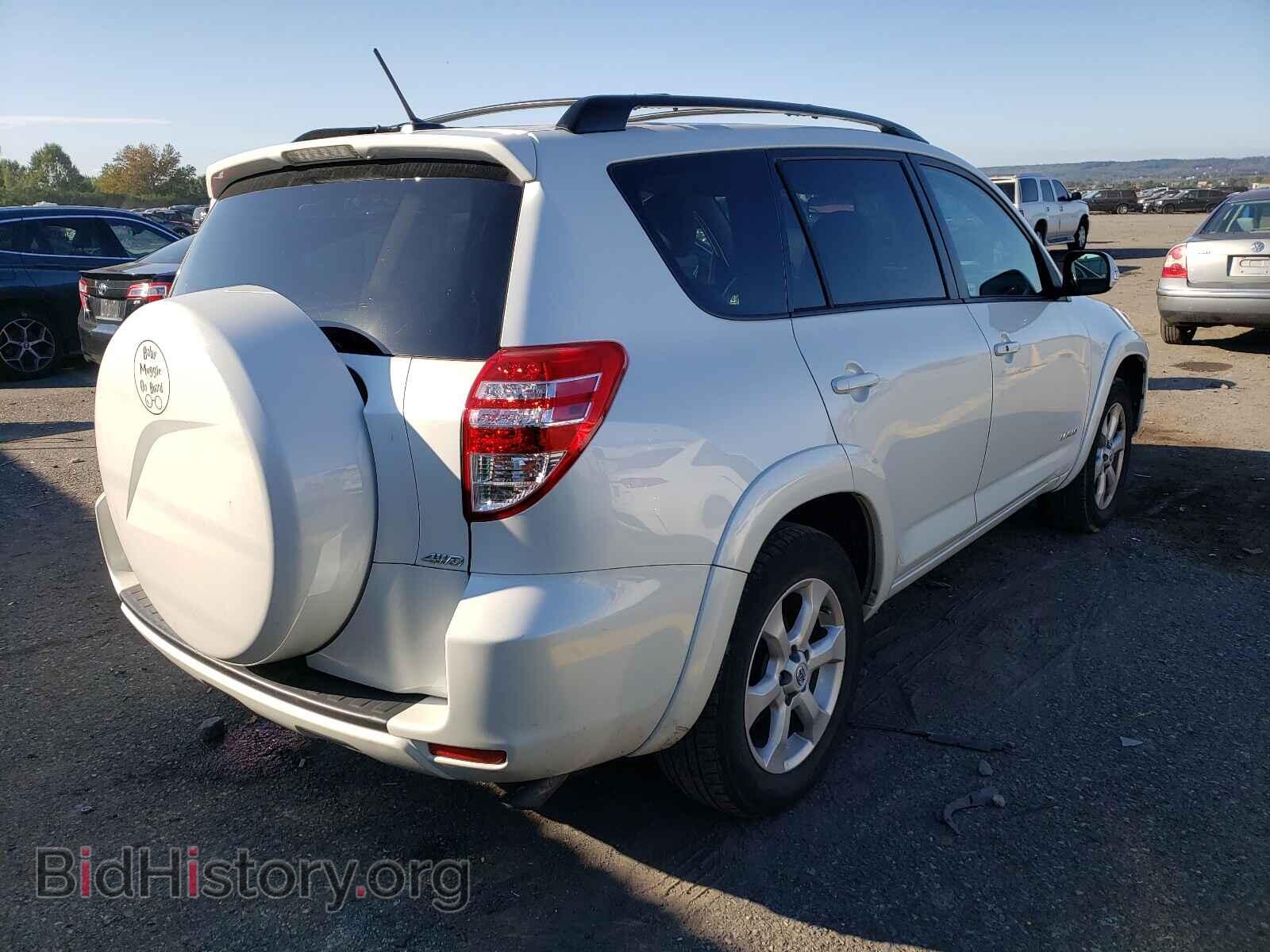 2011 TOYOTA RAV4 - VIN: JTMDF4DV3B5042164 - Фото 4