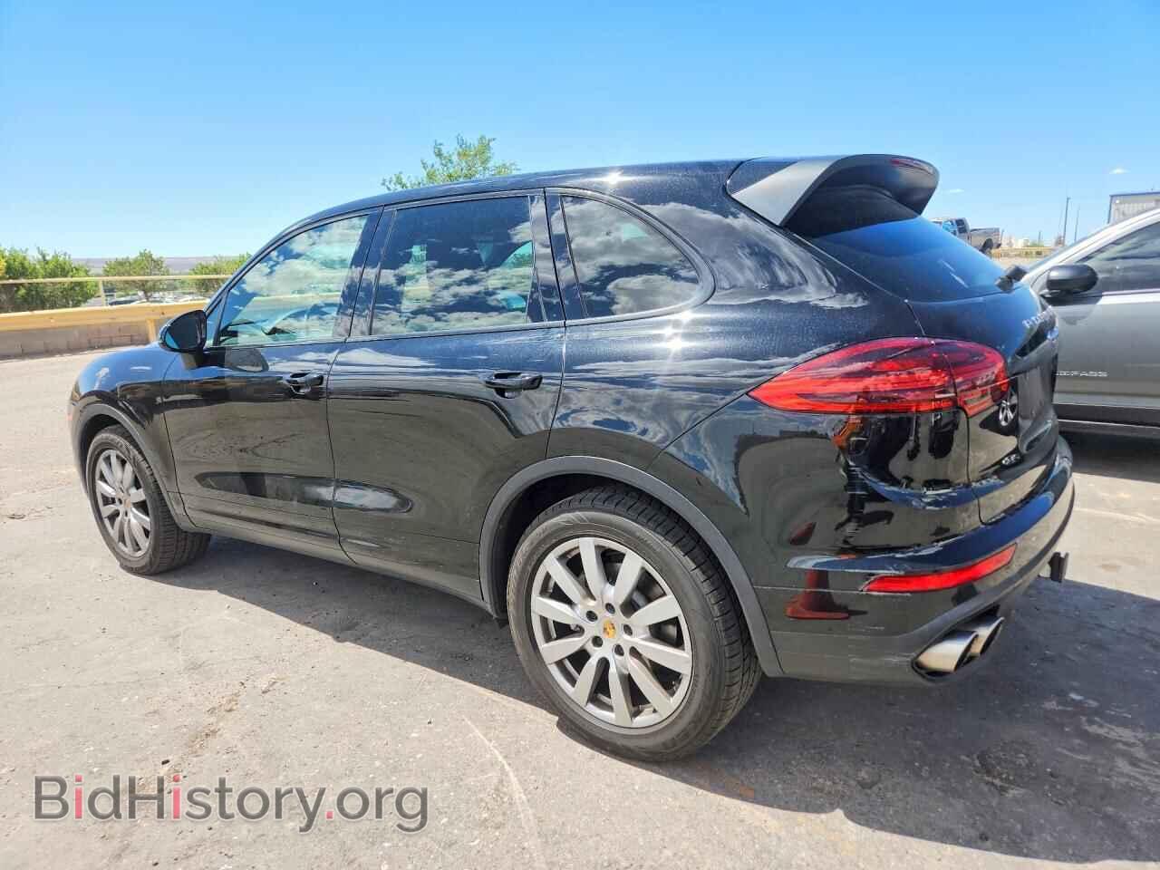 2016 PORSCHE CAYENNE - VIN: WP1AB2A26GLA95648 - Photo 2