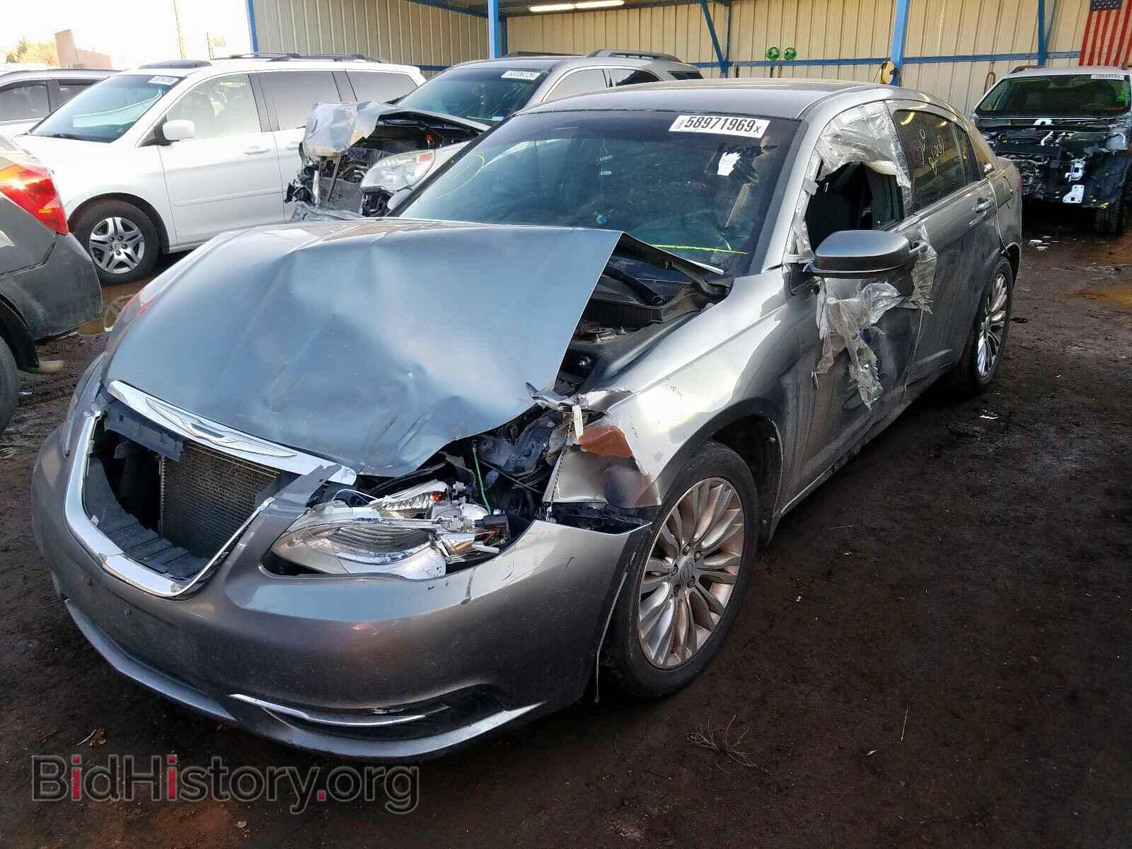 2012 CHRYSLER 200 - VIN: 1C3CCBAB0CN117640 - Фото 2
