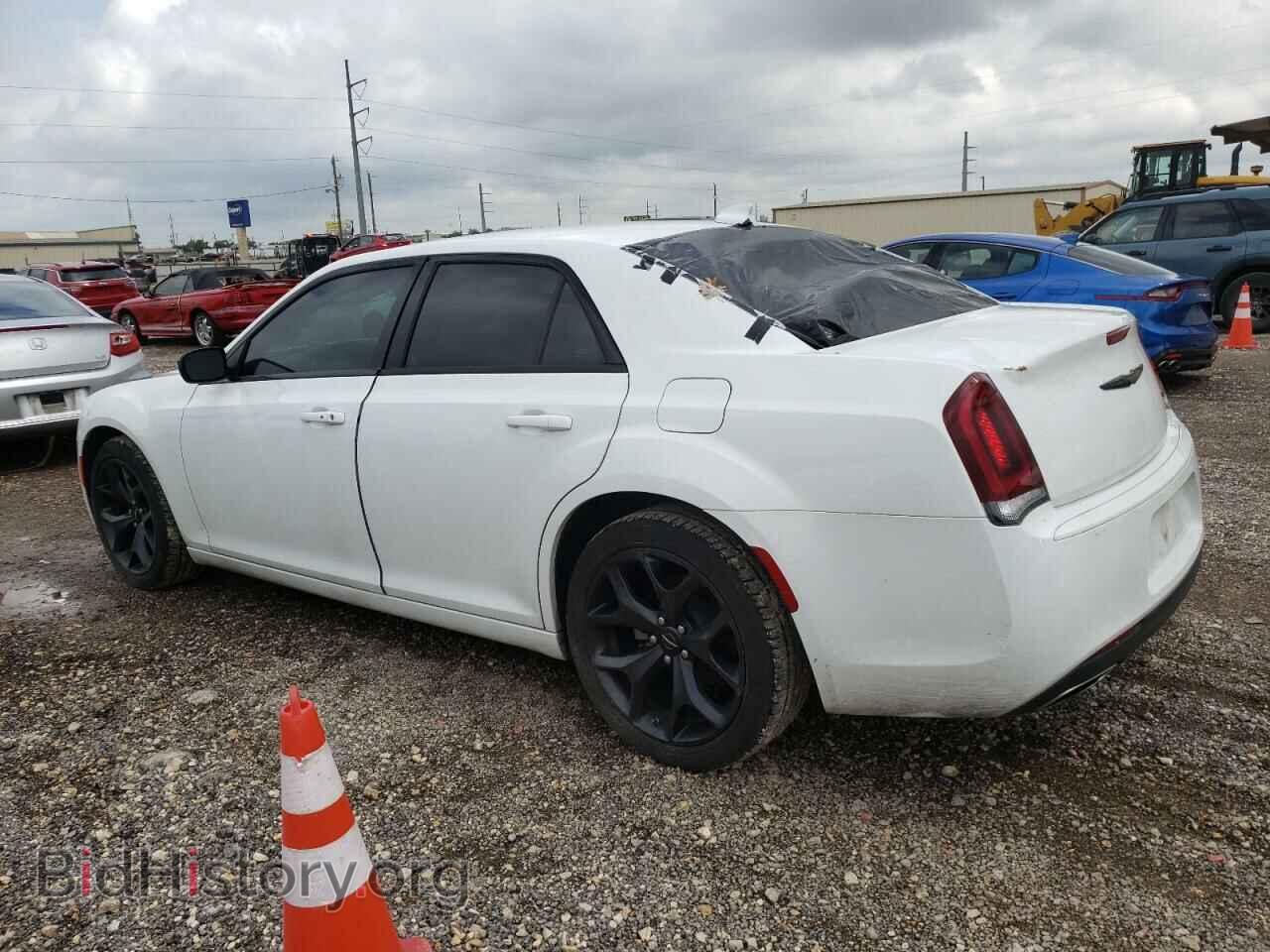 2023 CHRYSLER 300 - VIN: 2C3CCAAG9PH548885 - Фото 2