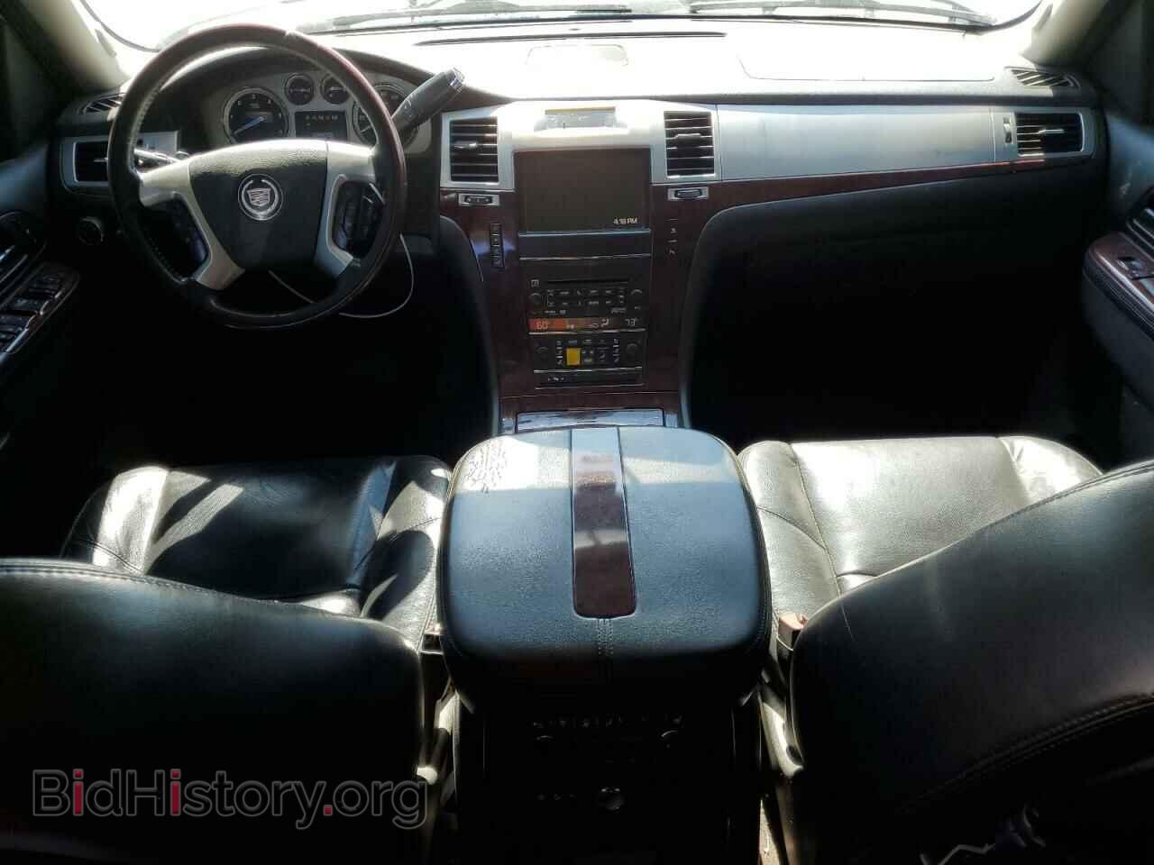 2011 CADILLAC ESCALADE - VIN: 1GYS4BEF3BR100320 - Фото 8