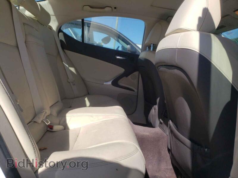 2011 Lexus IS (VIN JTHBF5C24B5140185) — photo 6 of 10