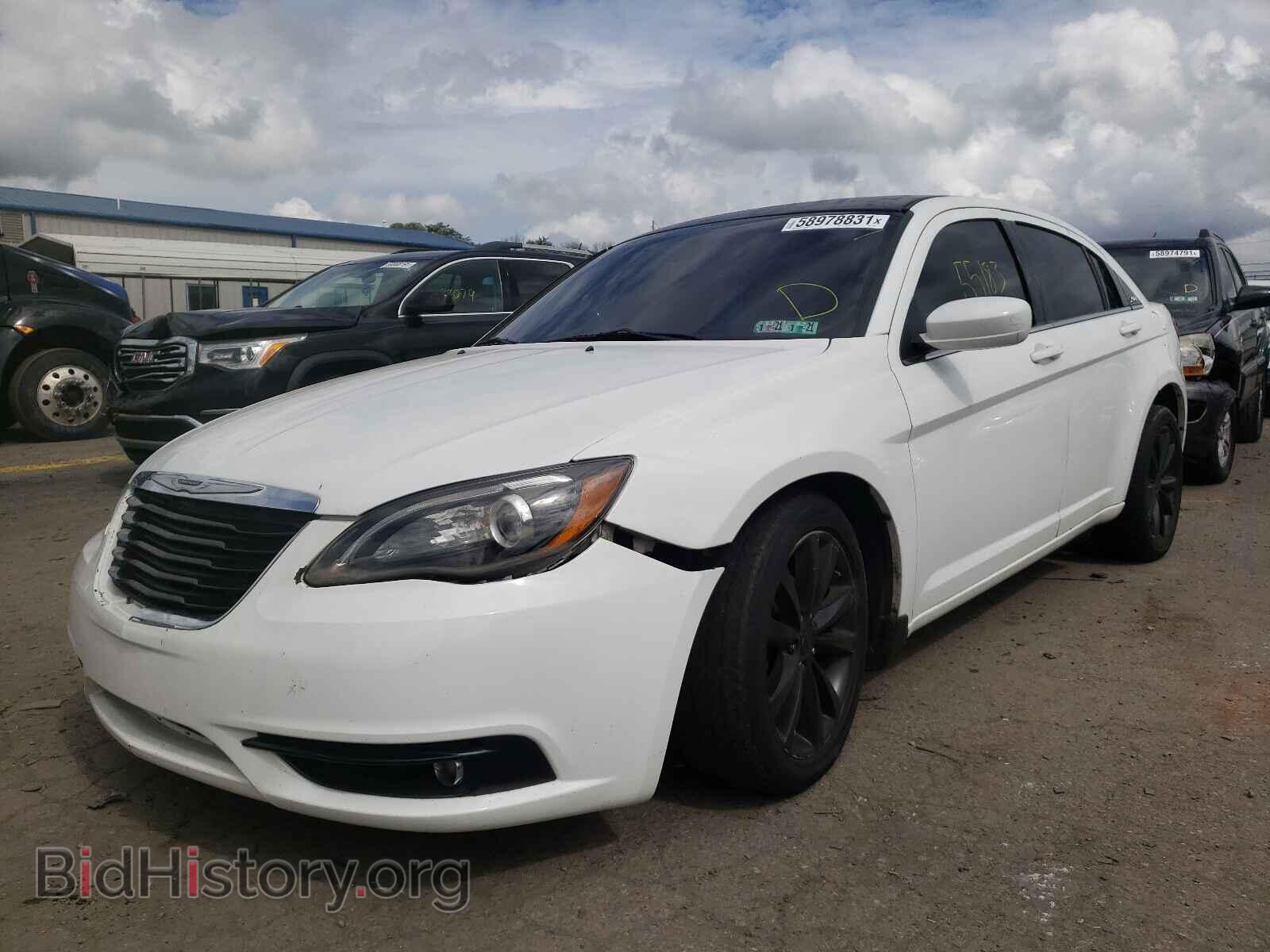 2014 CHRYSLER 200 - VIN: 1C3CCBBG1EN176631 - Фото 2