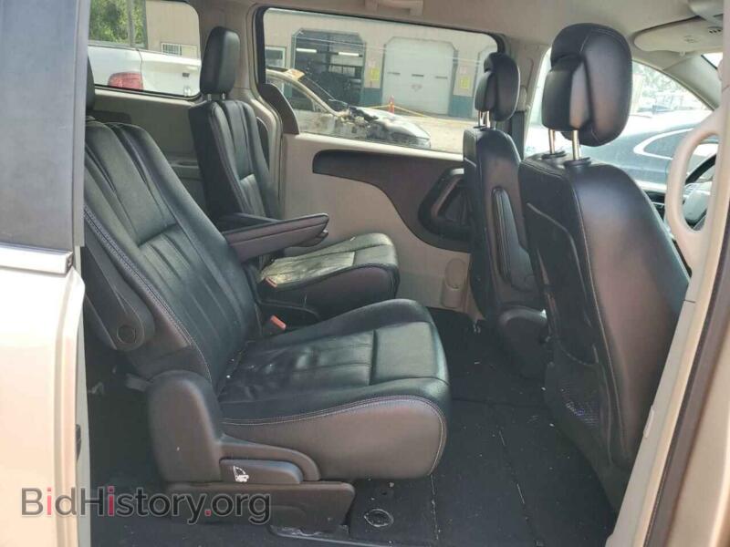 2016 Chrysler MINIVAN (VIN 2C4RC1BG6GR205496) — photo 11 of 13