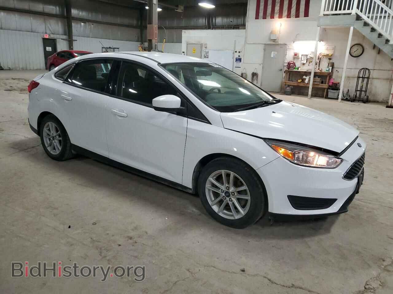 2018 FORD FOCUS - VIN: 1FADP3FE8JL211342 - Фото 4