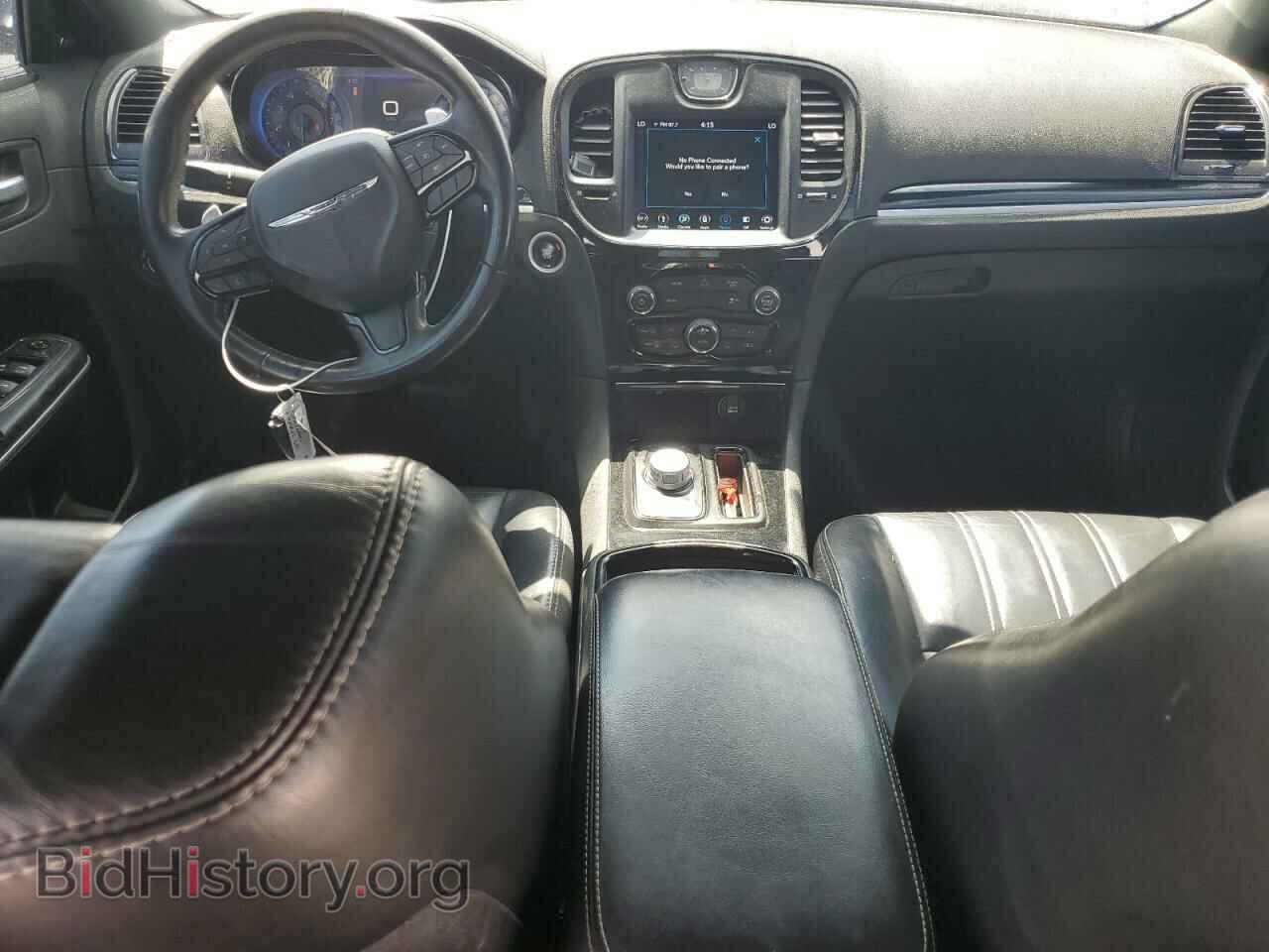 2019 CHRYSLER 300 - VIN: 2C3CCAGG4KH542878 - Фото 8