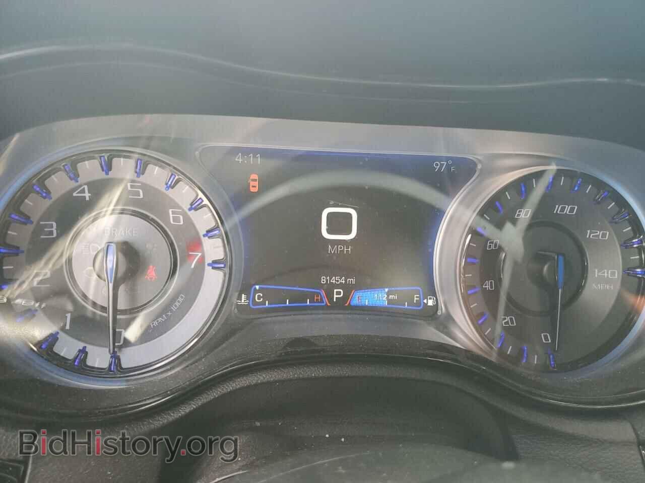 2019 CHRYSLER 300 - VIN: 2C3CCAGG4KH542878 - Фото 9