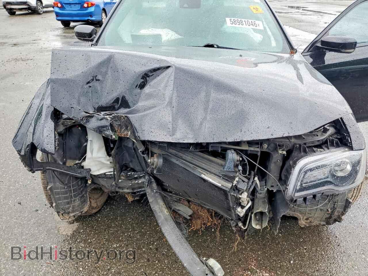 2016 CHRYSLER 300 - VIN: 2C3CCAGG5GH261857 - Photo 11