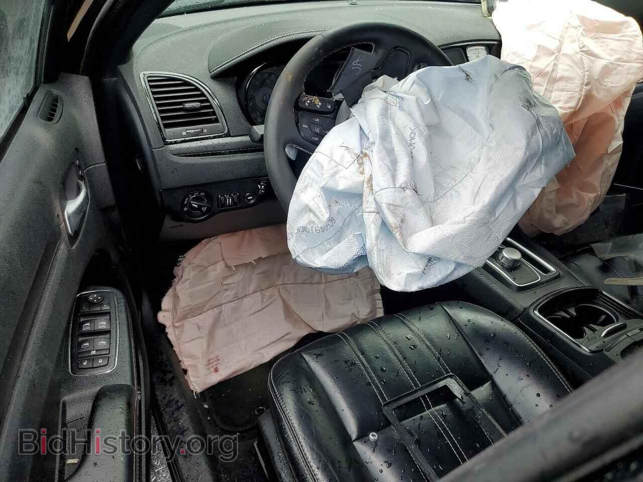 2016 CHRYSLER 300 - VIN: 2C3CCAGG5GH261857 - Photo 8