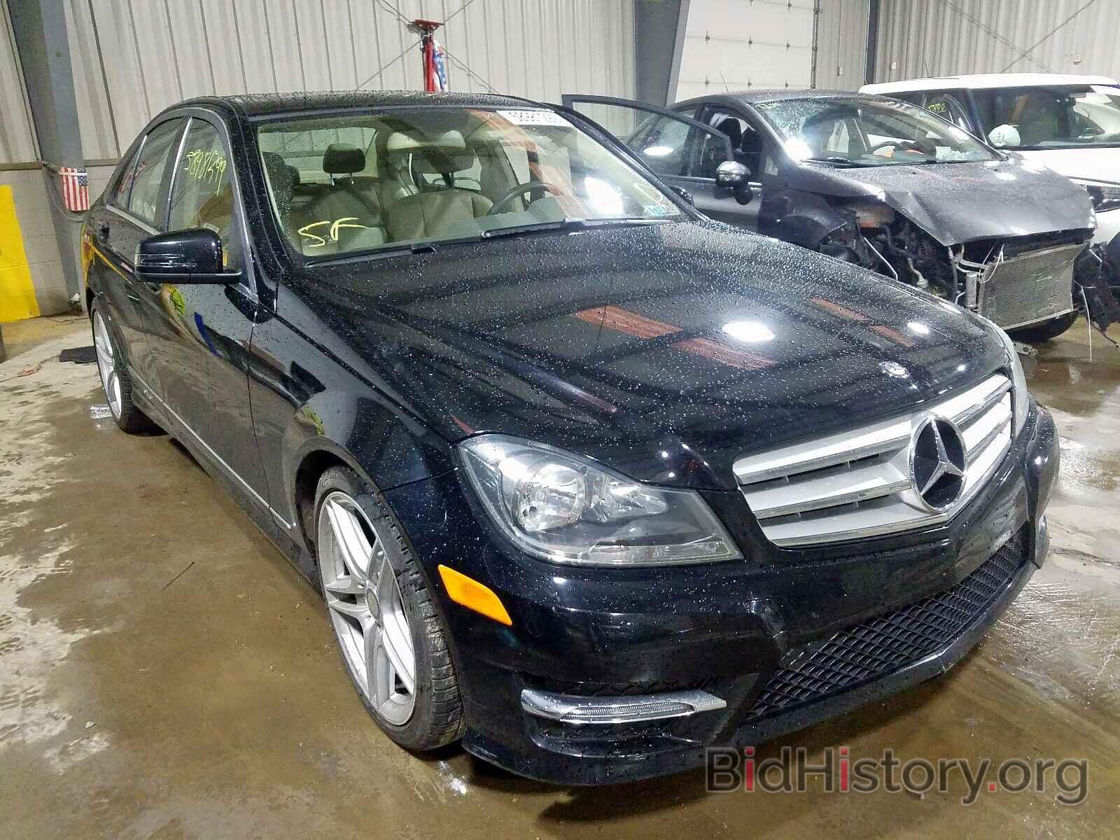 Photo WDDGF8AB2DR284301 - MERCEDES-BENZ C CLASS 2013