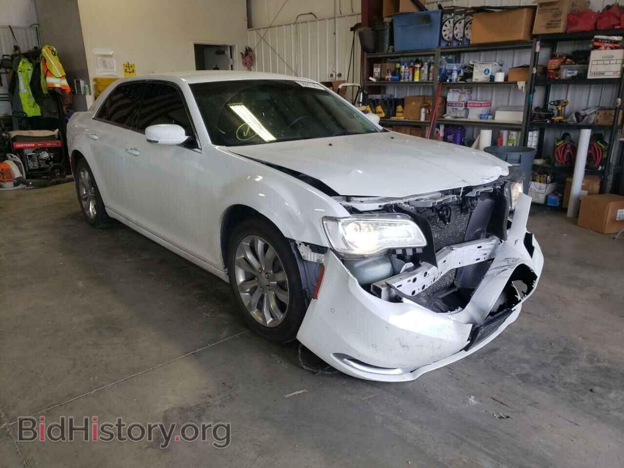 Фотография 2C3CCARG8HH648630 - CHRYSLER 300 2017