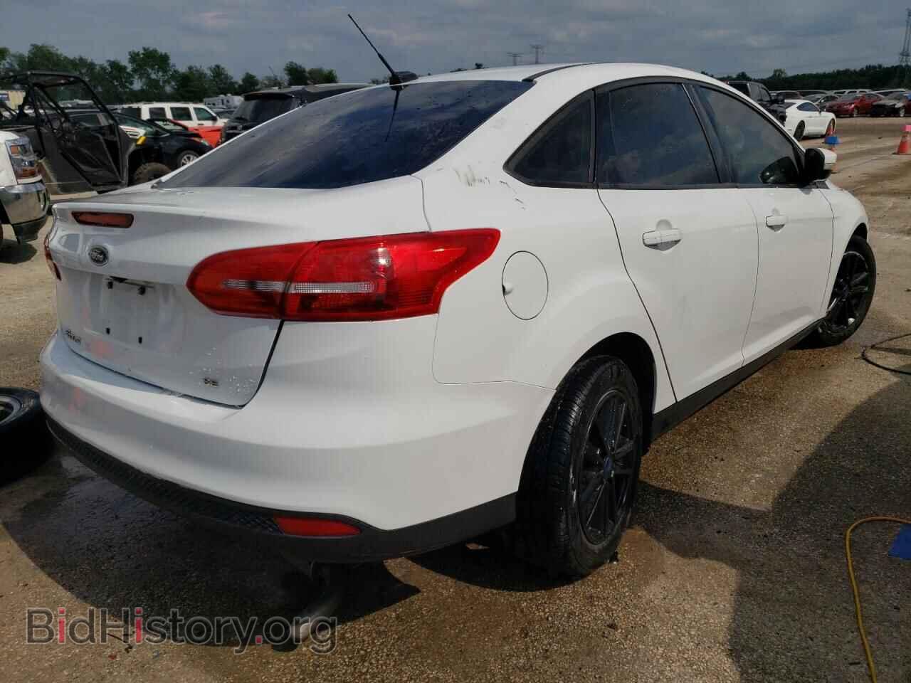 2017 FORD FOCUS - VIN: 1FADP3F24HL323586 - Фото 3