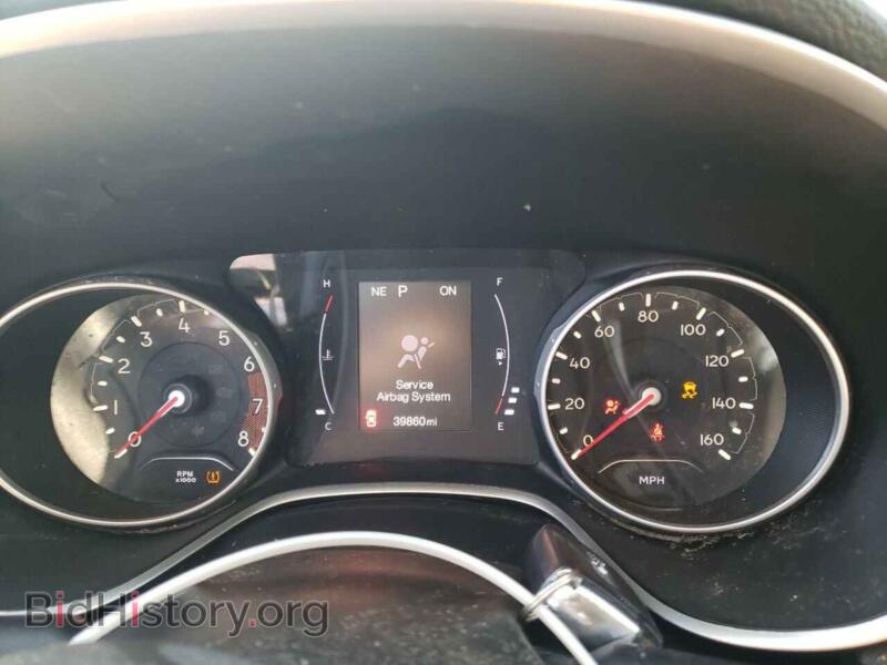 2020 Jeep COMPASS (VIN 3C4NJDBB3LT107060) — photo 9 of 12