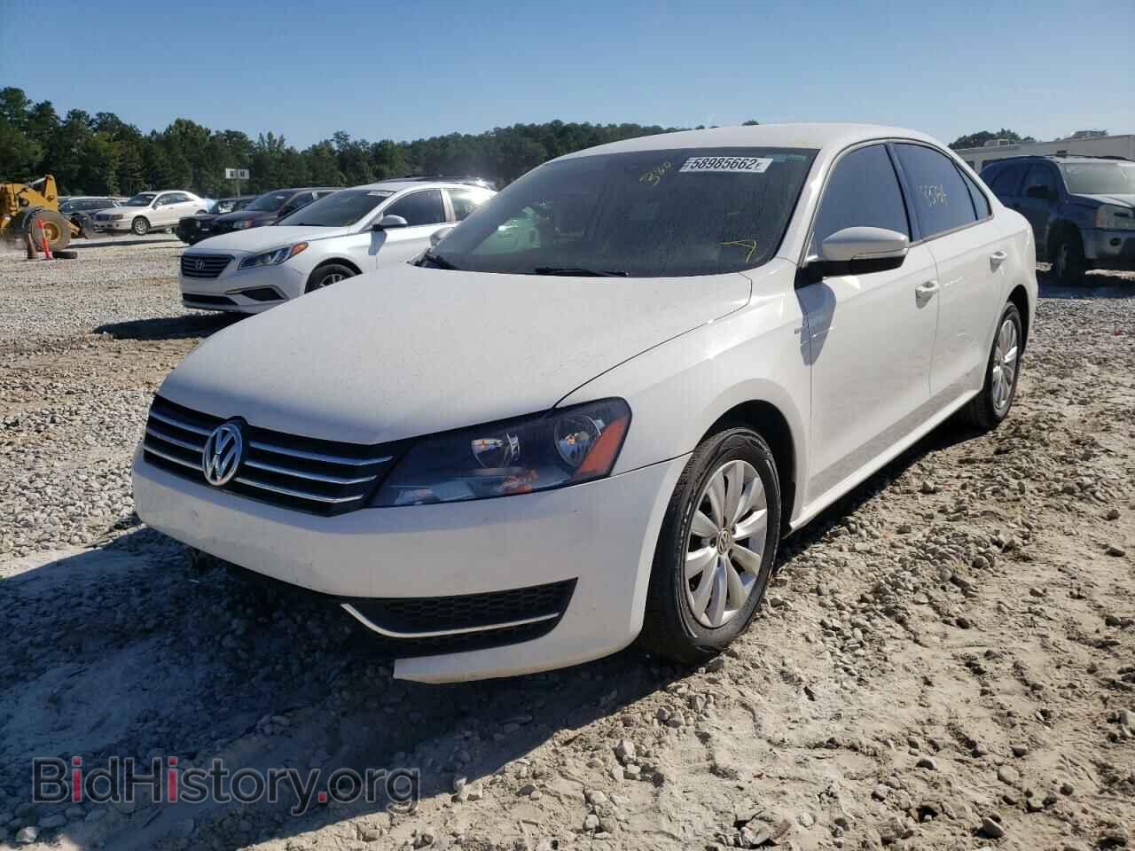 2015 VOLKSWAGEN PASSAT - VIN: 1VWAT7A37FC022028 - Фото 2