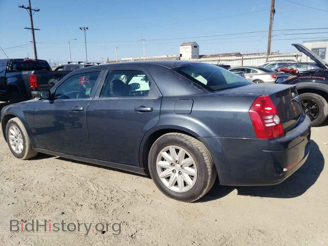 2008 CHRYSLER 300 - VIN: 2C3KA43R48H231082 - Фото 2