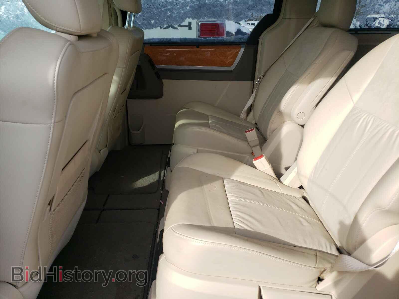 2008 CHRYSLER MINIVAN - VIN: 2A8HR64X58R688784 - Фото 6