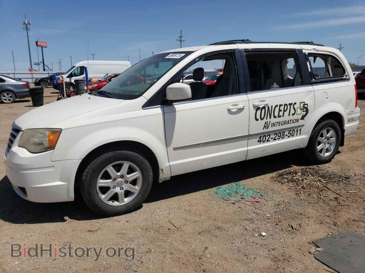 Photo 2A4RR5DX0AR329588 - CHRYSLER MINIVAN 2010