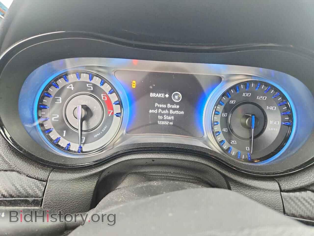 2015 CHRYSLER 300 - VIN: 2C3CCABT7FH736136 - Фото 9