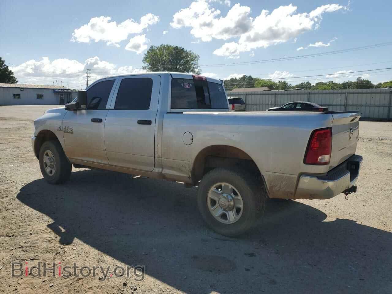 2018 RAM All Models - VIN: 3C6UR5CL1JG396812 - Photo 2