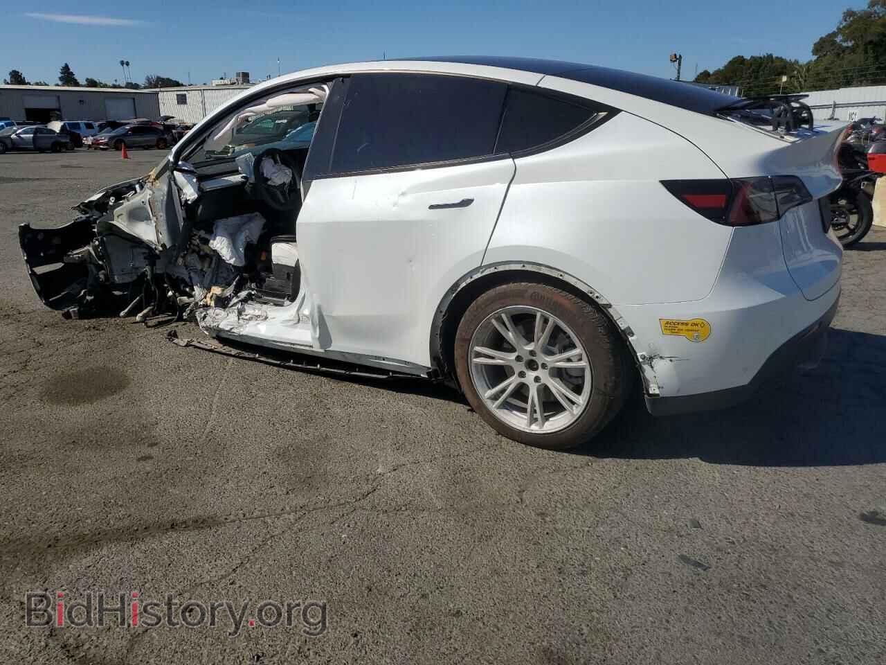 2022 TESLA MODEL Y - VIN: 7SAYGDEE9NF348465 - Фото 2