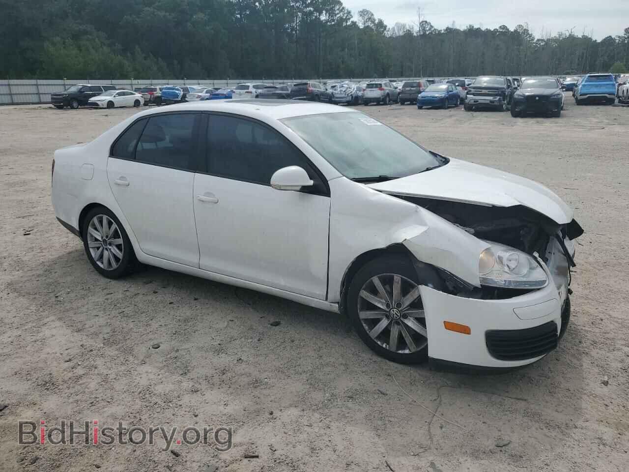 2010 VOLKSWAGEN JETTA - VIN: 3VWRA7AJ0AM095465 - Фото 4