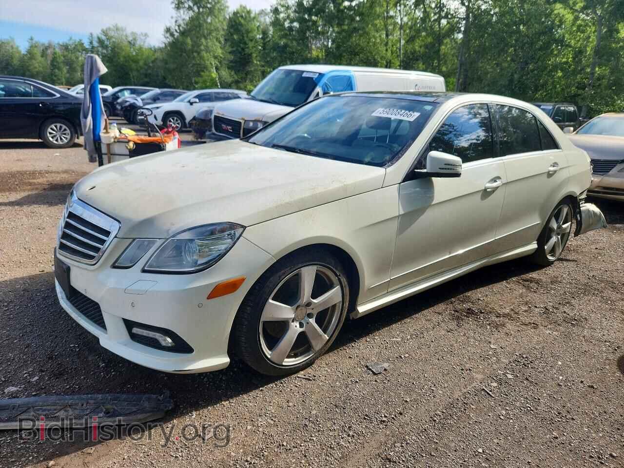 Photo WDDHF8HB7BA380995 - MERCEDES-BENZ E-CLASS 2011