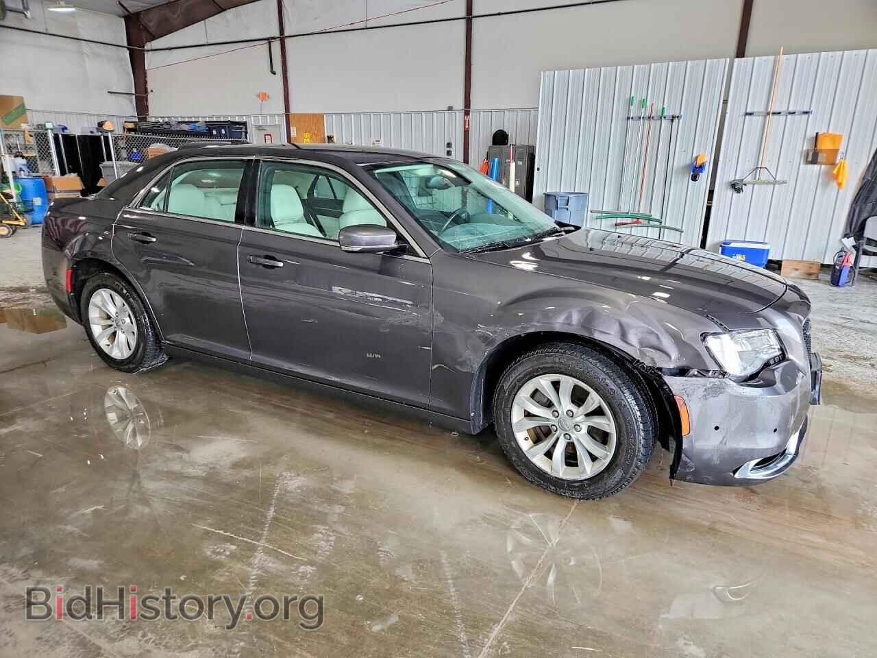 2015 CHRYSLER 300 - VIN: 2C3CCAAG2FH772675 - Фото 4