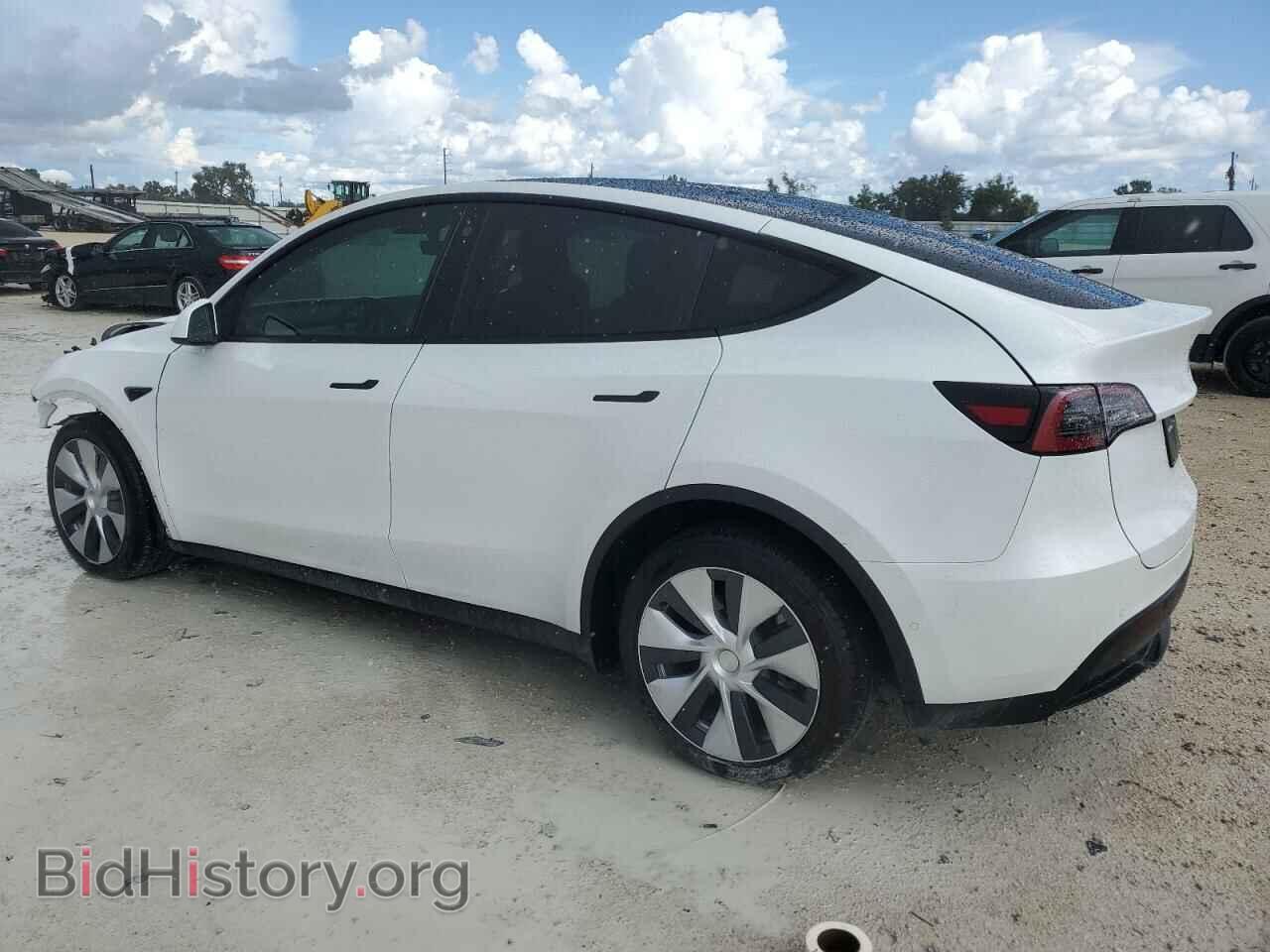 2021 TESLA MODEL Y - VIN: 5YJYGDEE4MF190306 - Фото 2