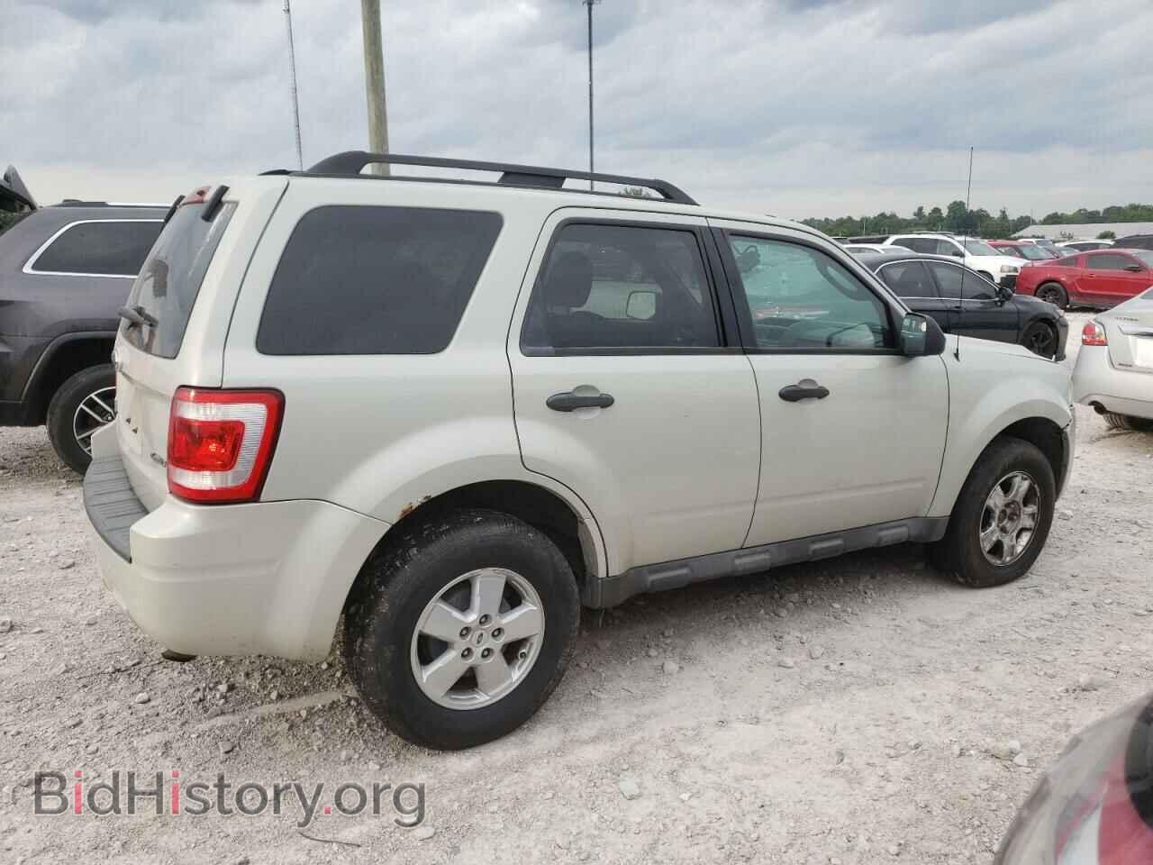 2009 FORD ESCAPE - VIN: 1FMCU93749KC67170 - Фото 3
