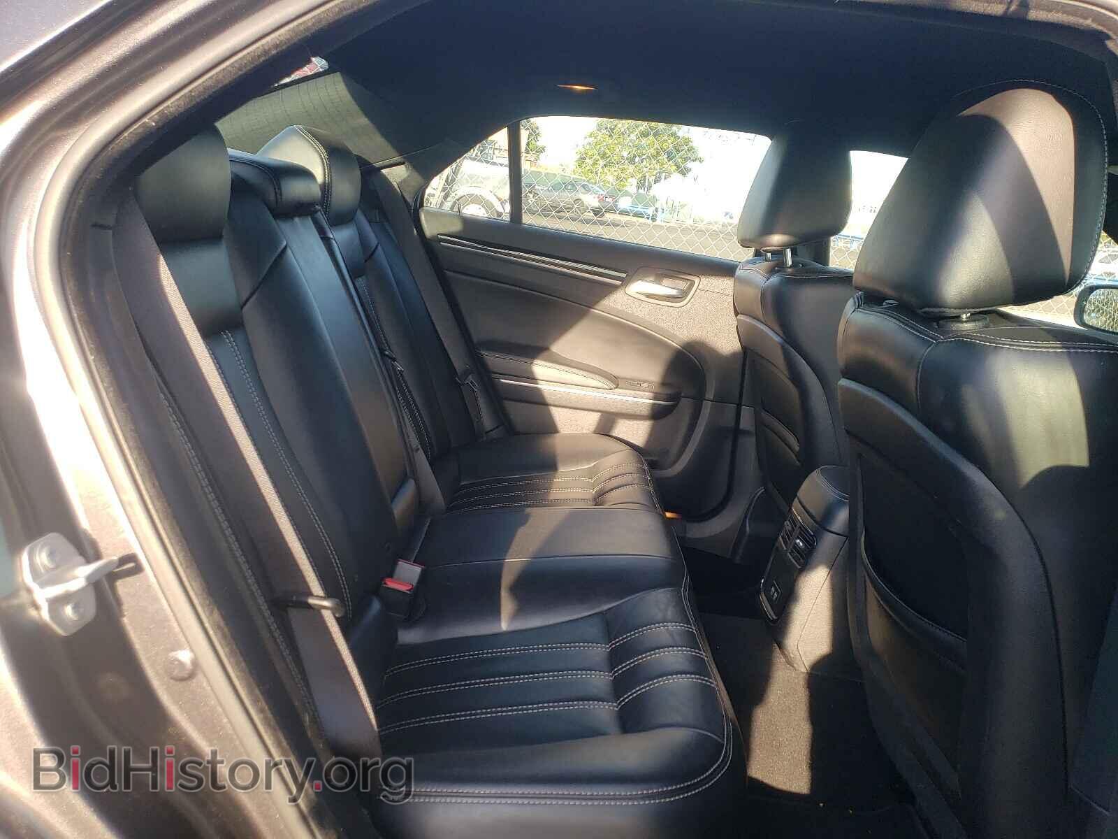 2019 CHRYSLER 300 - VIN: 2C3CCAGG9KH610785 - Фото 6