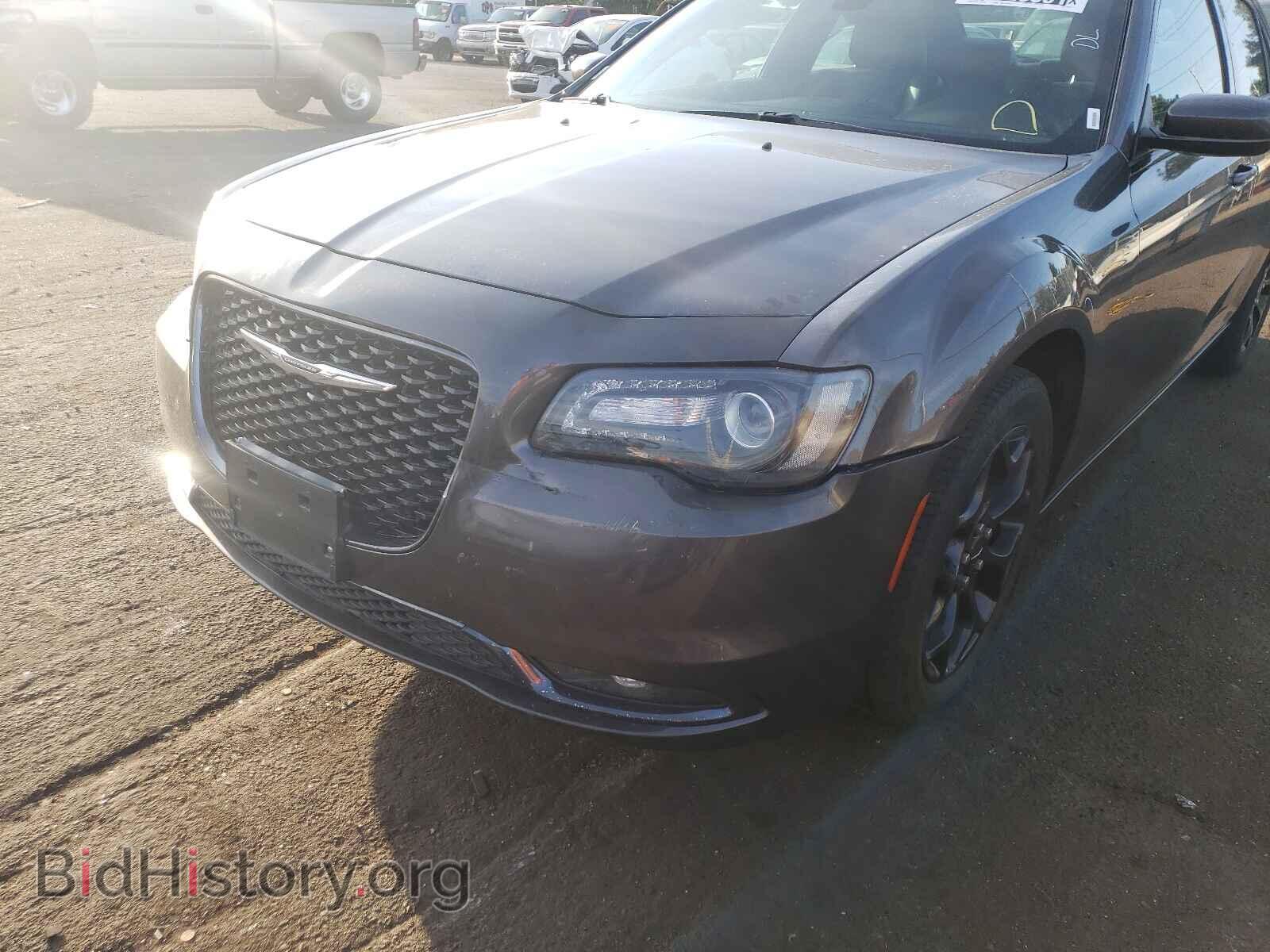 2019 CHRYSLER 300 - VIN: 2C3CCAGG9KH610785 - Фото 9