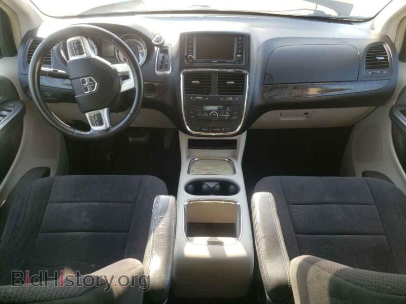 2011 Dodge CARAVAN (VIN 2D4RN5DG7BR693304) — photo 8 of 13