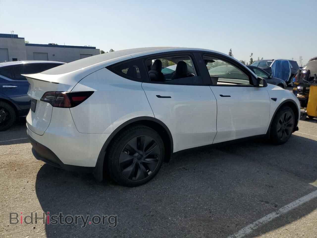 2024 TESLA MODEL Y - VIN: 7SAYGDED6RF109727 - Photo 3