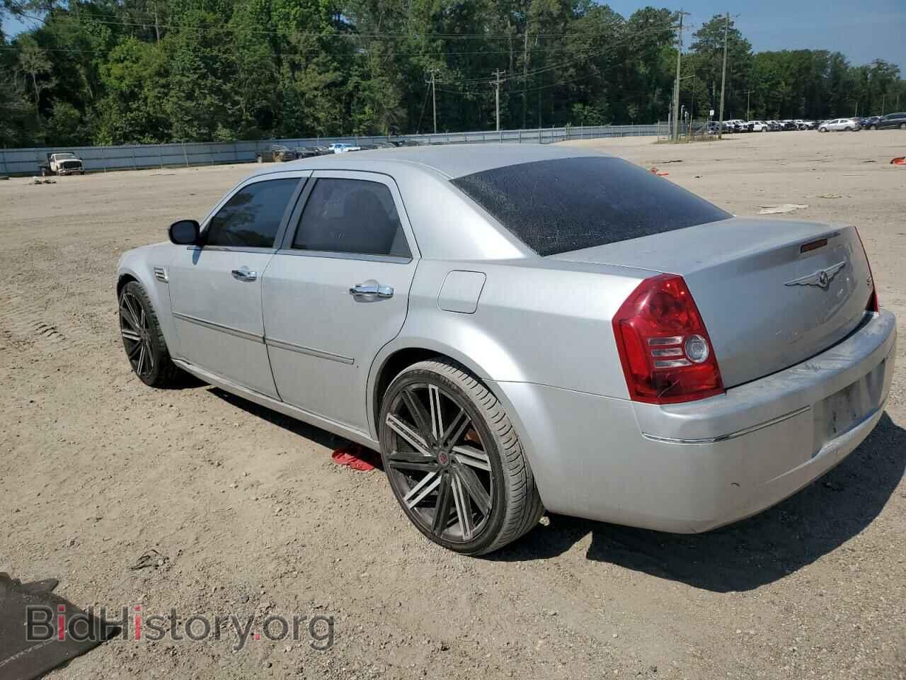 2010 CHRYSLER 300 - VIN: 2C3CA4CD9AH180449 - Photo 2