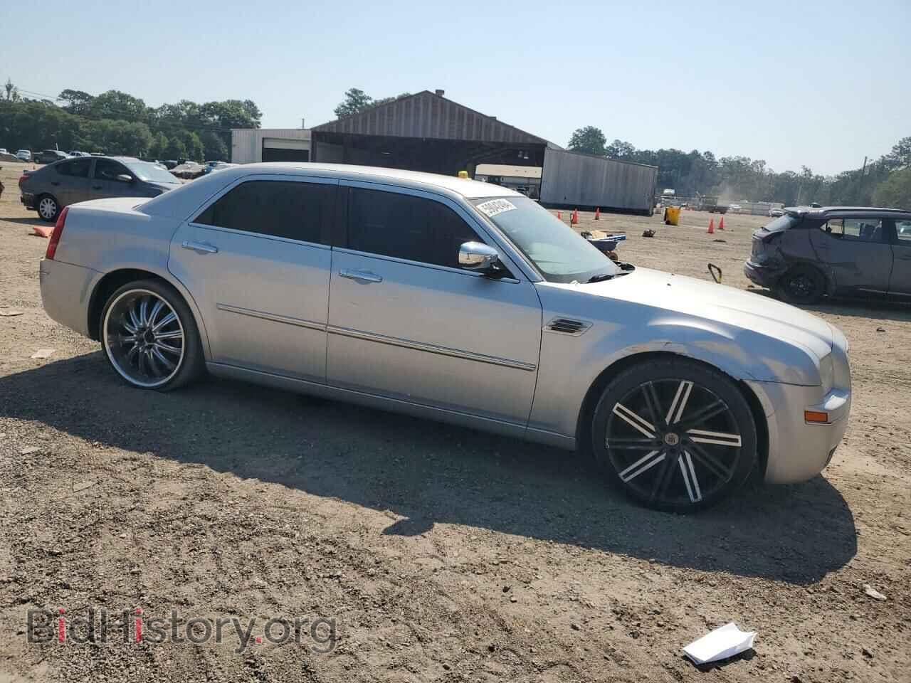 2010 CHRYSLER 300 - VIN: 2C3CA4CD9AH180449 - Photo 4