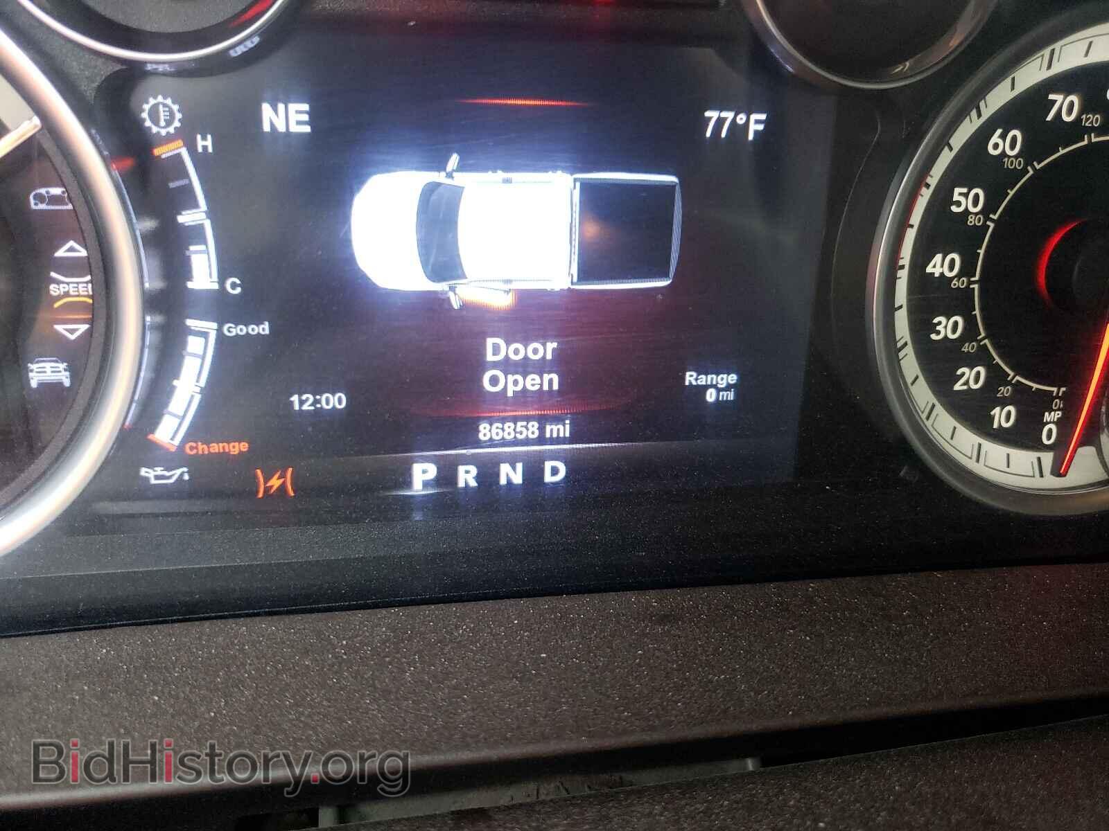 2017 RAM 1500 - VIN: 3C6RR6LT6HG658863 - Photo 8