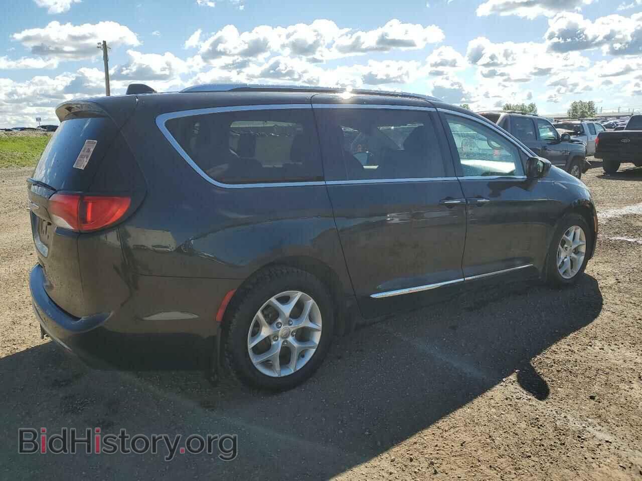 2017 CHRYSLER PACIFICA - VIN: 2C4RC1EG9HR506096 - Photo 3