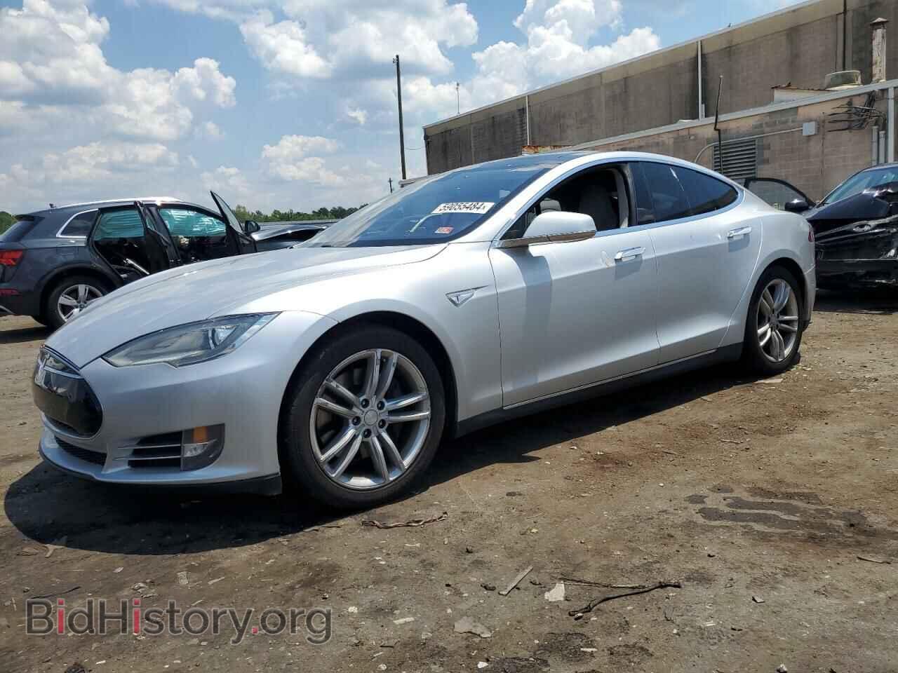 Фотография 5YJSA1CN3DFP11699 - TESLA MODEL S 2013