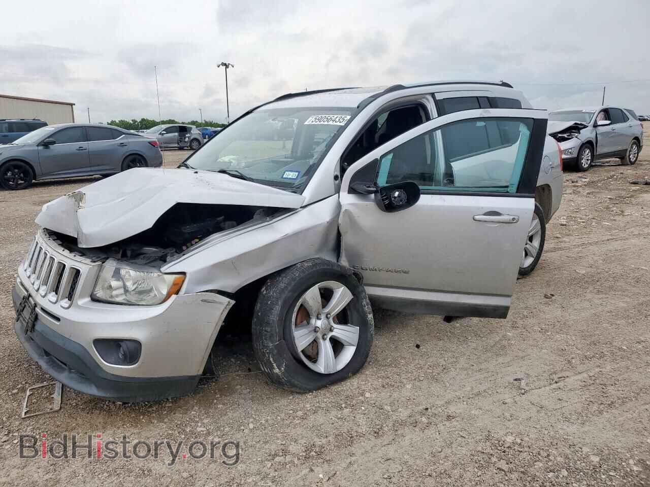 Photo 1J4NT1FA4BD138178 - JEEP COMPASS 2011