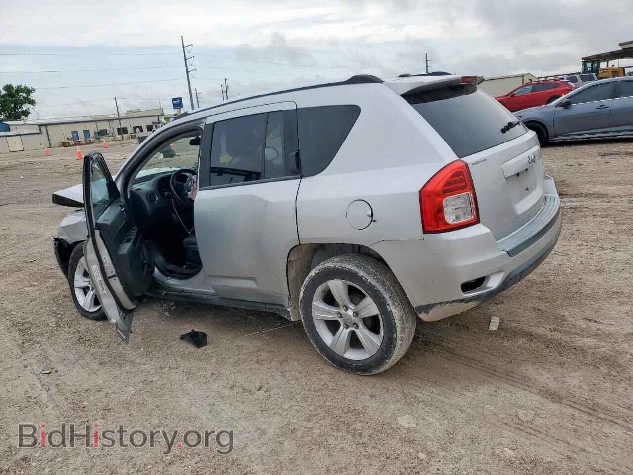 2011 JEEP COMPASS - VIN: 1J4NT1FA4BD138178 - Фото 2