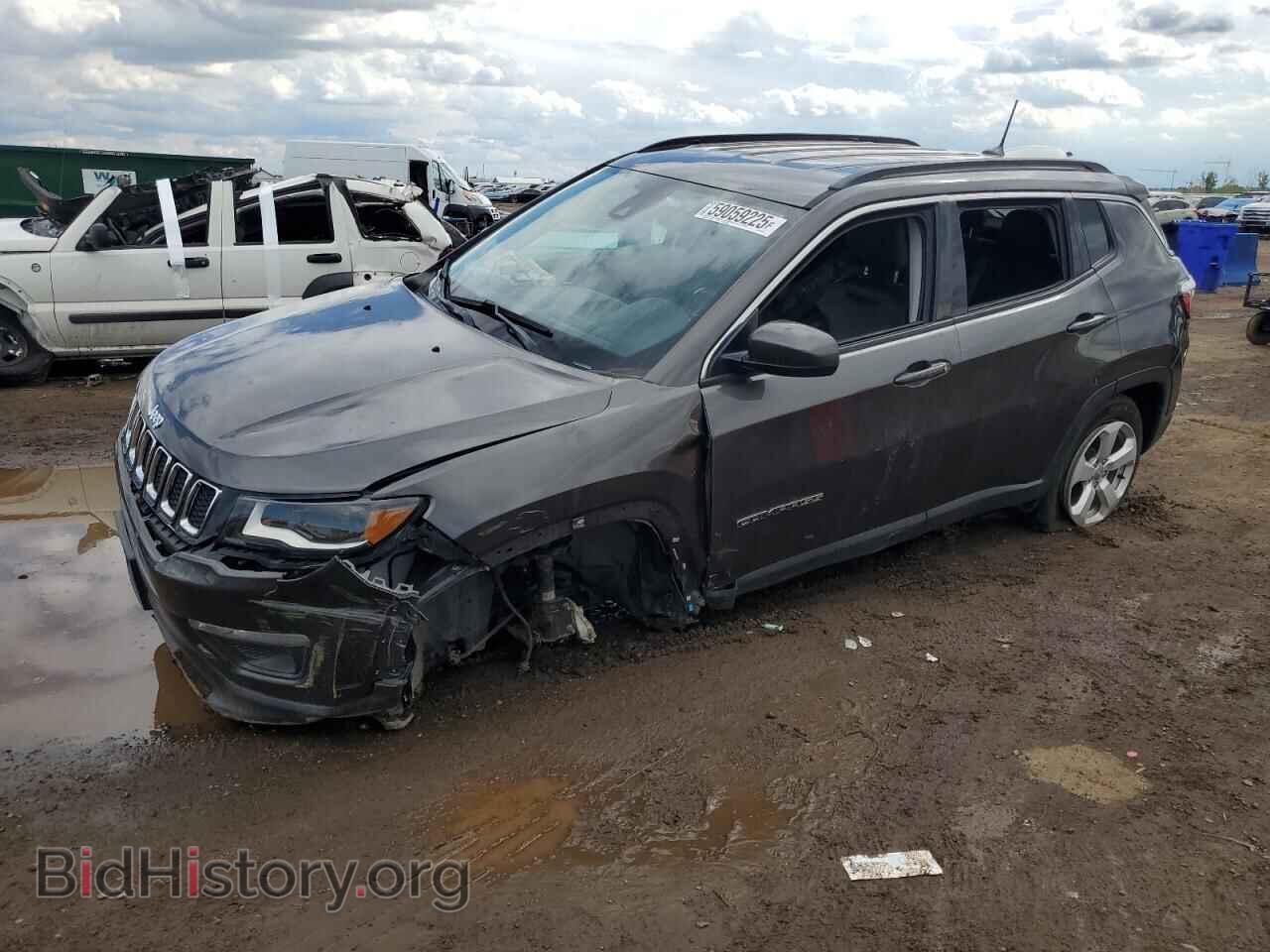 Фотография 3C4NJDBB8JT253113 - JEEP COMPASS 2018
