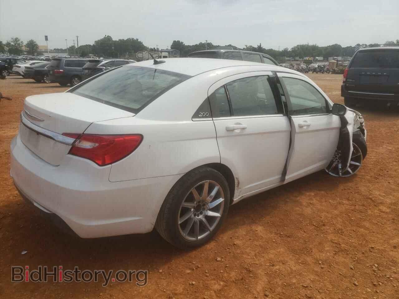 2012 CHRYSLER 200 - VIN: 1C3CCBAG4CN261719 - Фото 3