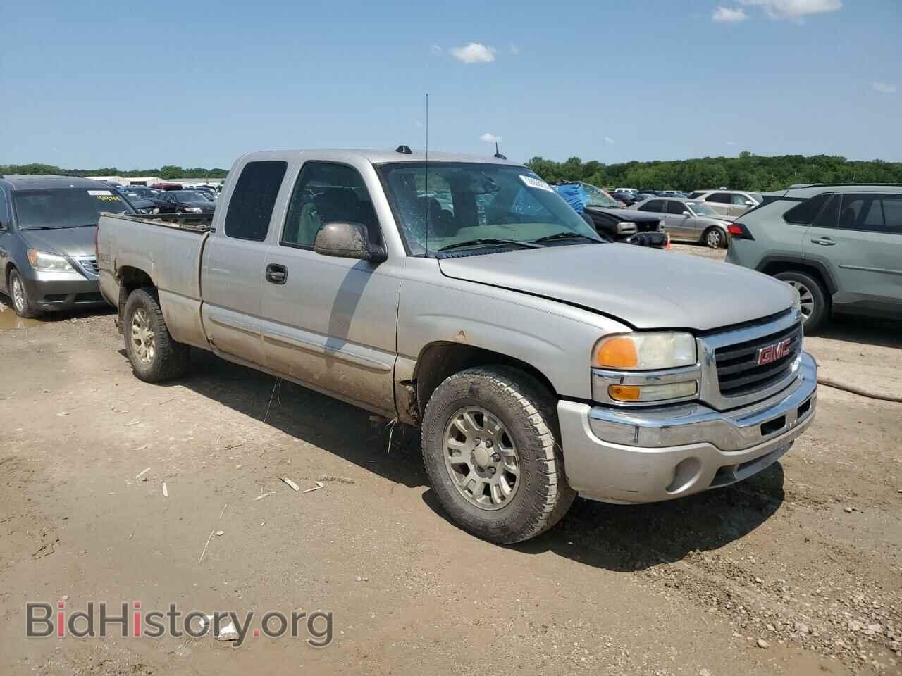 2005 GMC SIERRA - VIN: 2GTEK19B851298044 - Фото 4