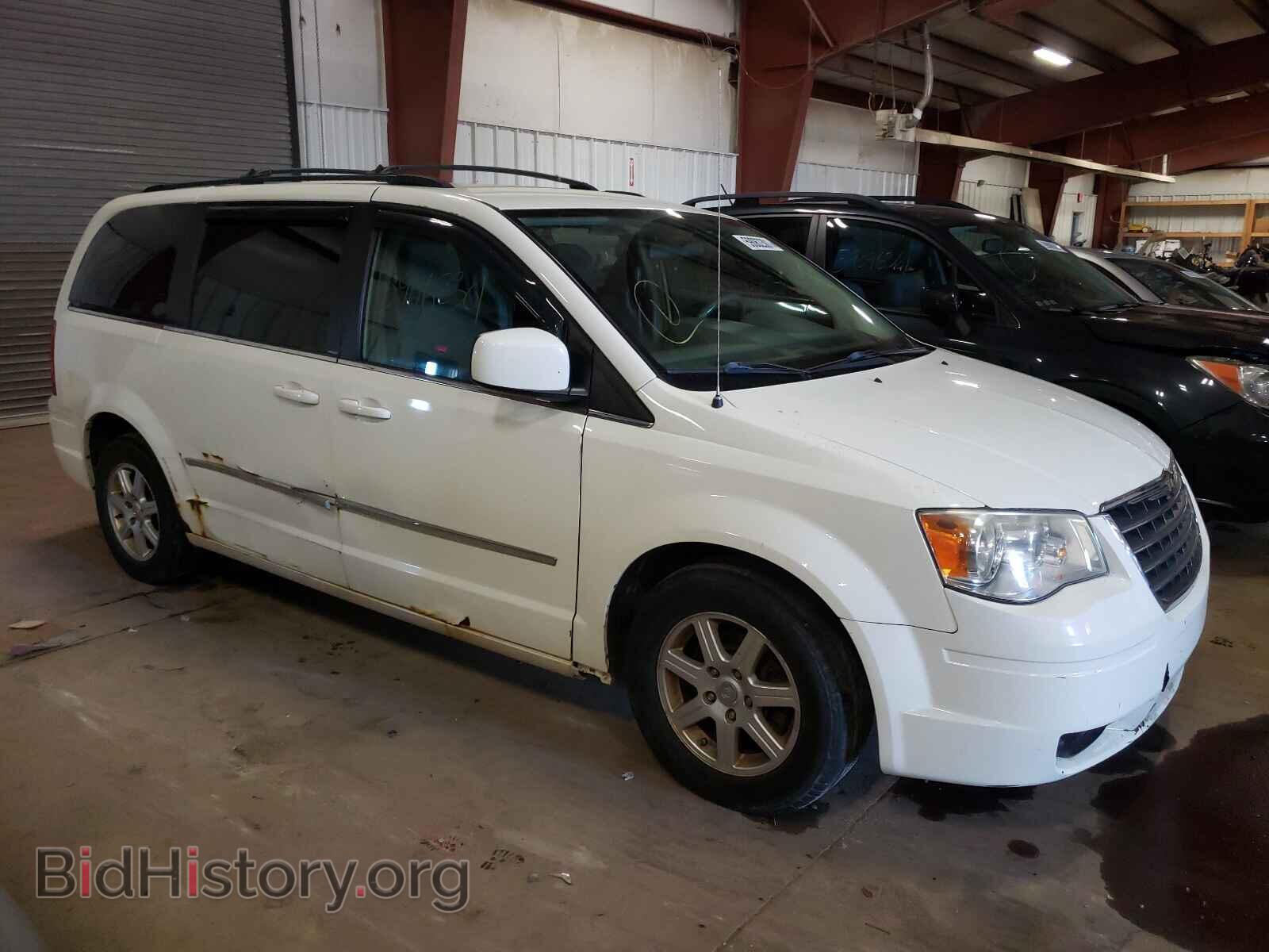 Photo 2A4RR5D16AR350778 - CHRYSLER MINIVAN 2010