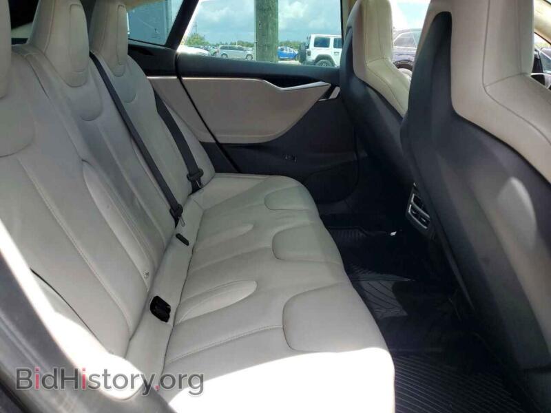 2016 Tesla MODEL S (VIN 5YJSA1E11GF130197) — фото 10 из 13
