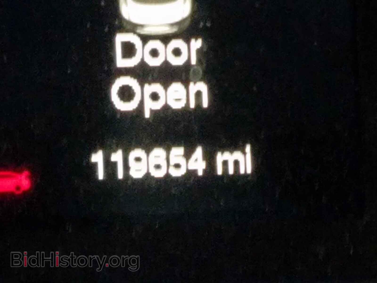 2016 CHRYSLER 200 - VIN: 1C3CCCABXGN110920 - Фото 8