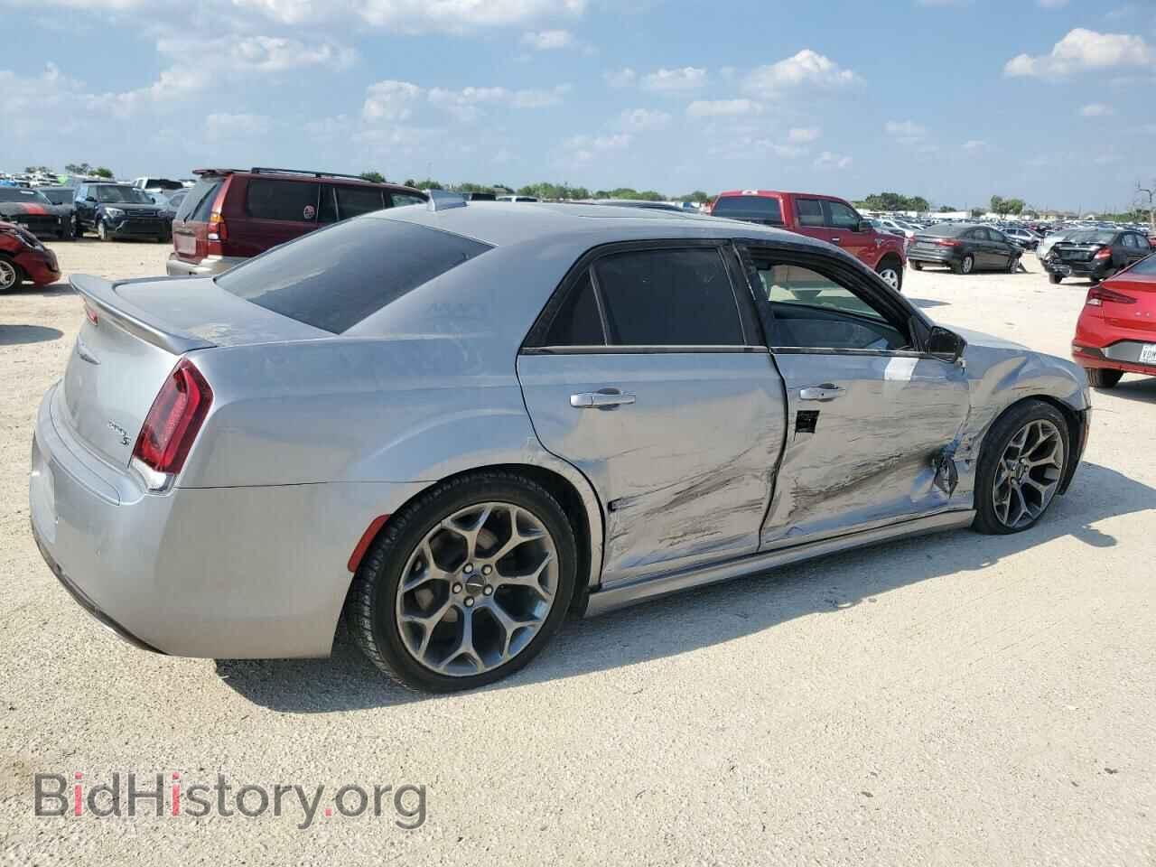 2018 CHRYSLER 300 - VIN: 2C3CCABG8JH244601 - Фото 3