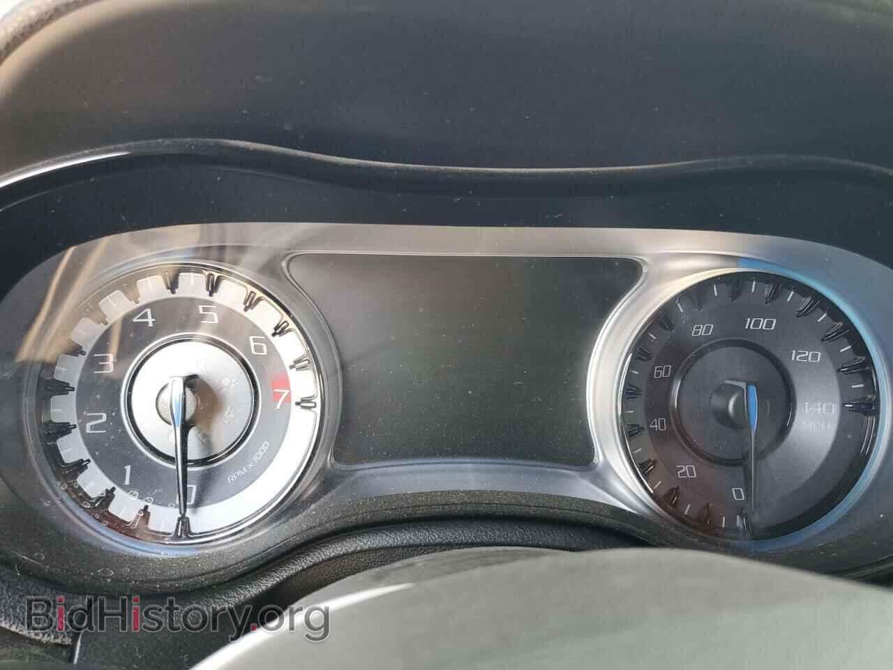 2018 CHRYSLER 300 - VIN: 2C3CCABG8JH244601 - Фото 9