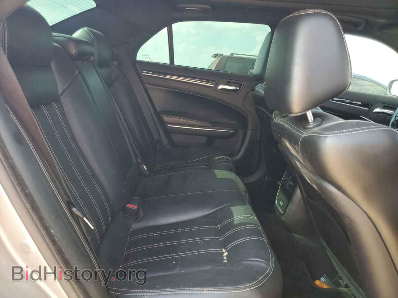 2018 CHRYSLER 300 - VIN: 2C3CCABG8JH244601 - Фото 10