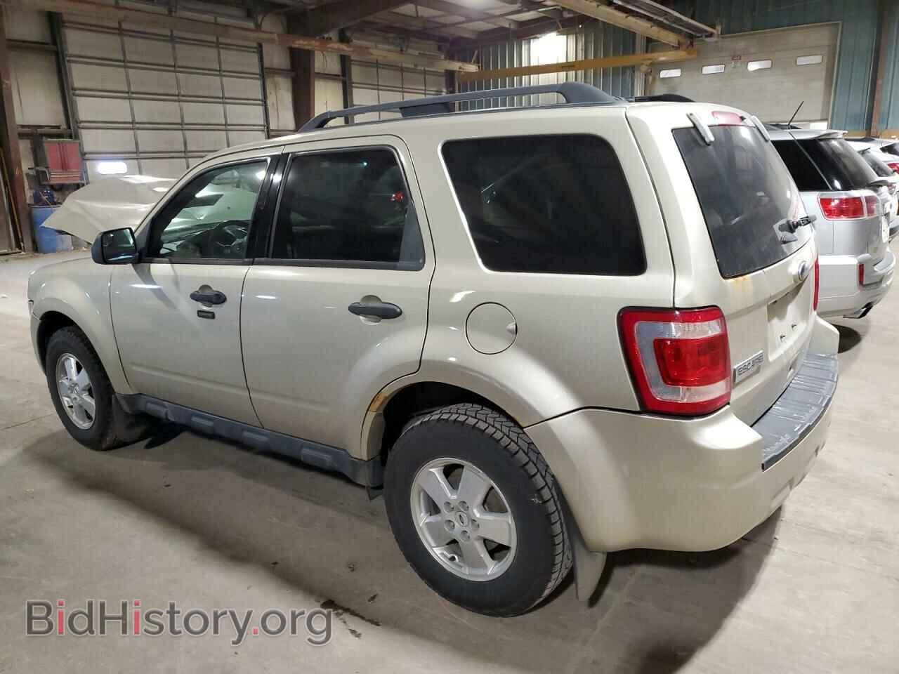 2011 FORD ESCAPE - VIN: 1FMCU9D71BKC38813 - Photo 2